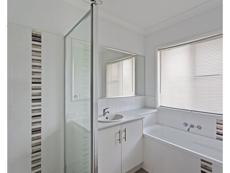 7 Lewis Street, Crows Nest QLD 4355