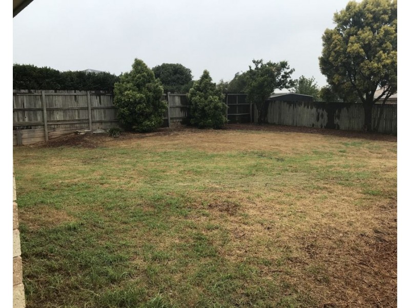13 Trevean Drive, Kleinton QLD 4352