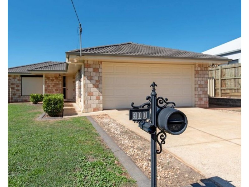 300 Ramsay Street, Middle Ridge QLD 4350
