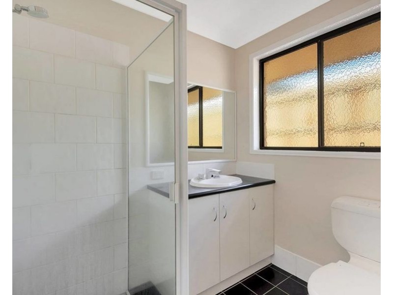 300 Ramsay Street, Middle Ridge QLD 4350