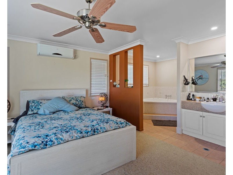 17 William Street, Meringandan West QLD 4352