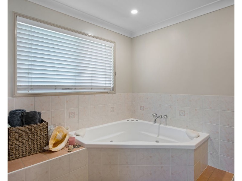 17 William Street, Meringandan West QLD 4352