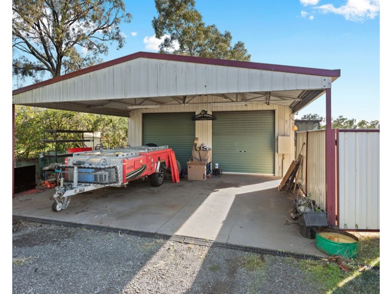 17 William Street, Meringandan West QLD 4352