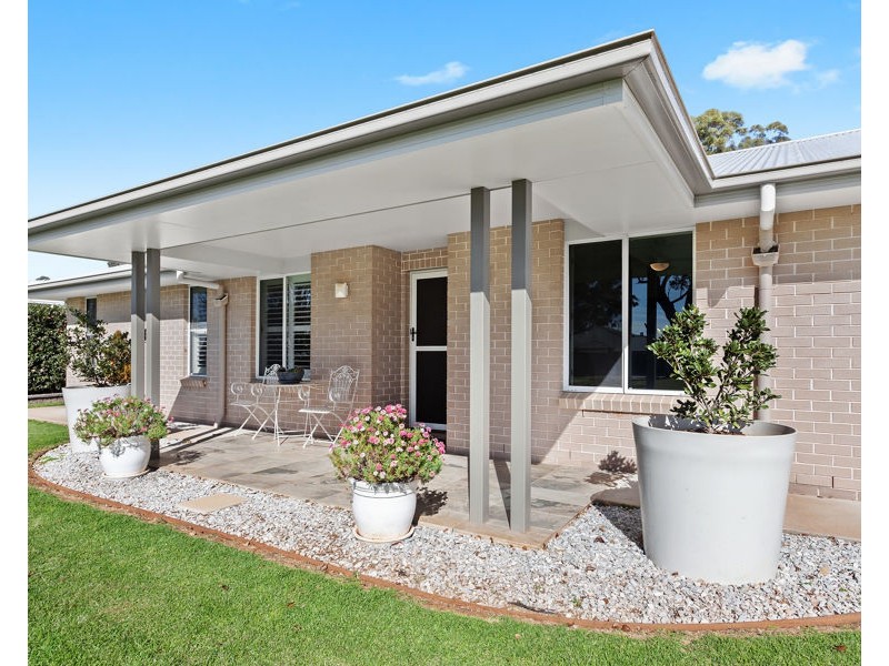15 Bass Street, Cabarlah QLD 4352
