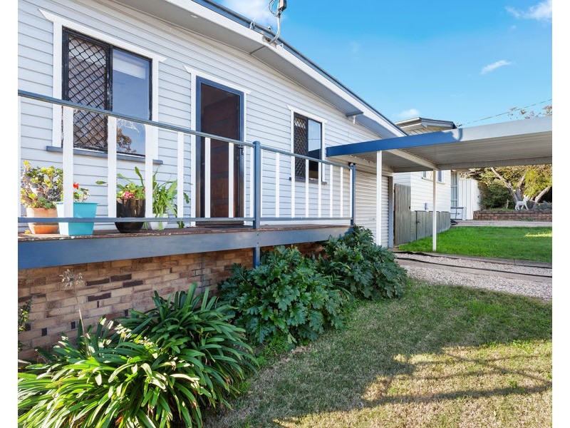 9 Glasgow Street, North Toowoomba QLD 4350