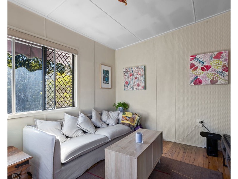 9 Glasgow Street, North Toowoomba QLD 4350