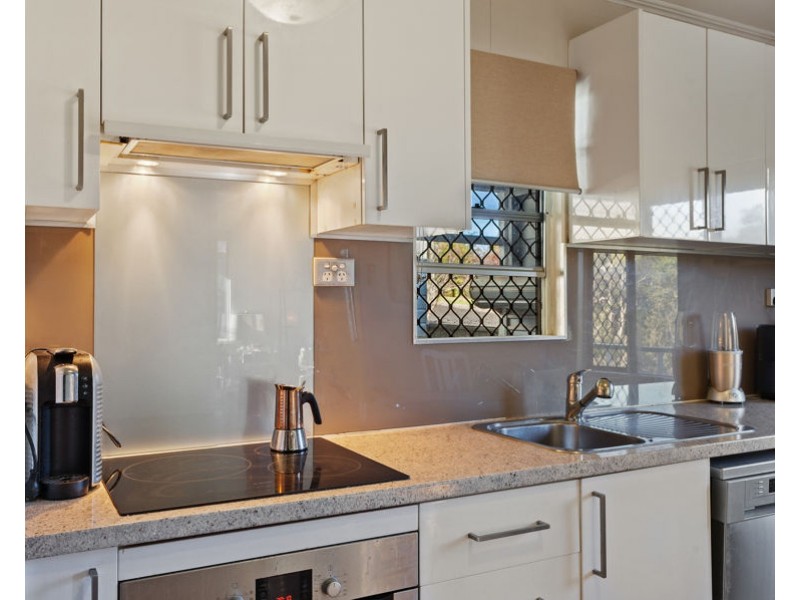 9 Glasgow Street, North Toowoomba QLD 4350