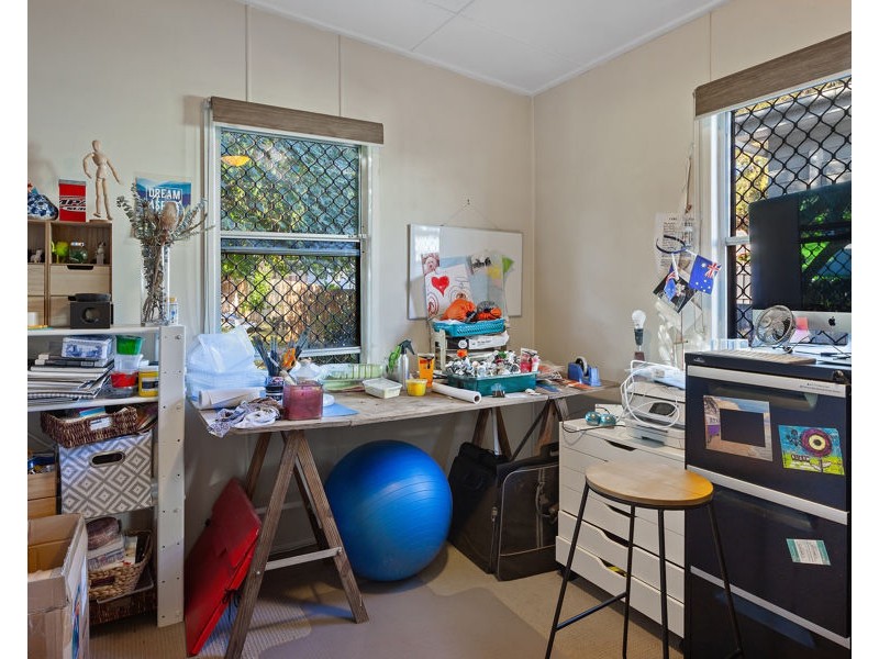 9 Glasgow Street, North Toowoomba QLD 4350