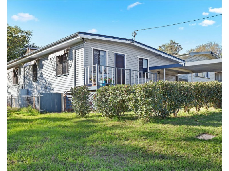 9 Glasgow Street, North Toowoomba QLD 4350