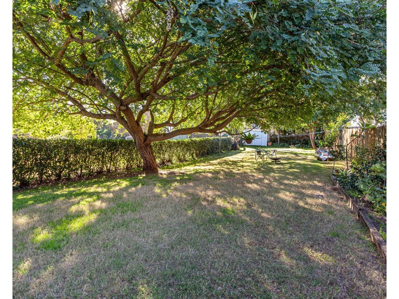 9 Glasgow Street, North Toowoomba QLD 4350