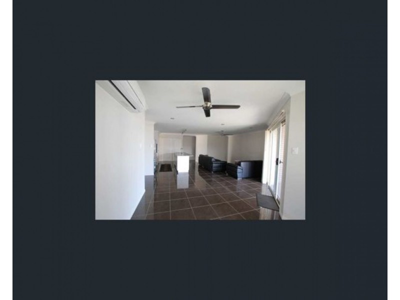 8 Oliver Street, Highfields QLD 4352