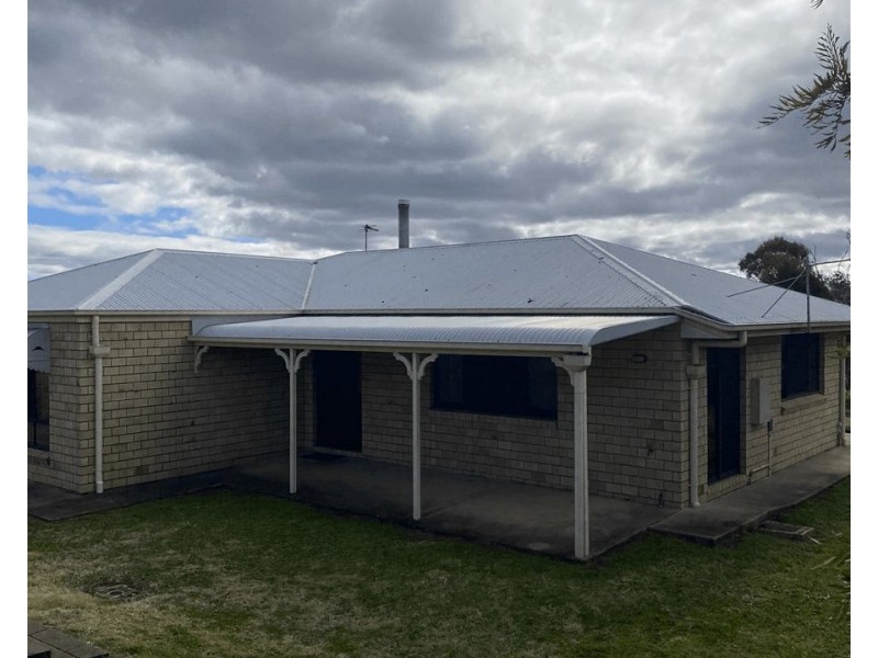 8 Petria Court, Meringandan QLD 4352