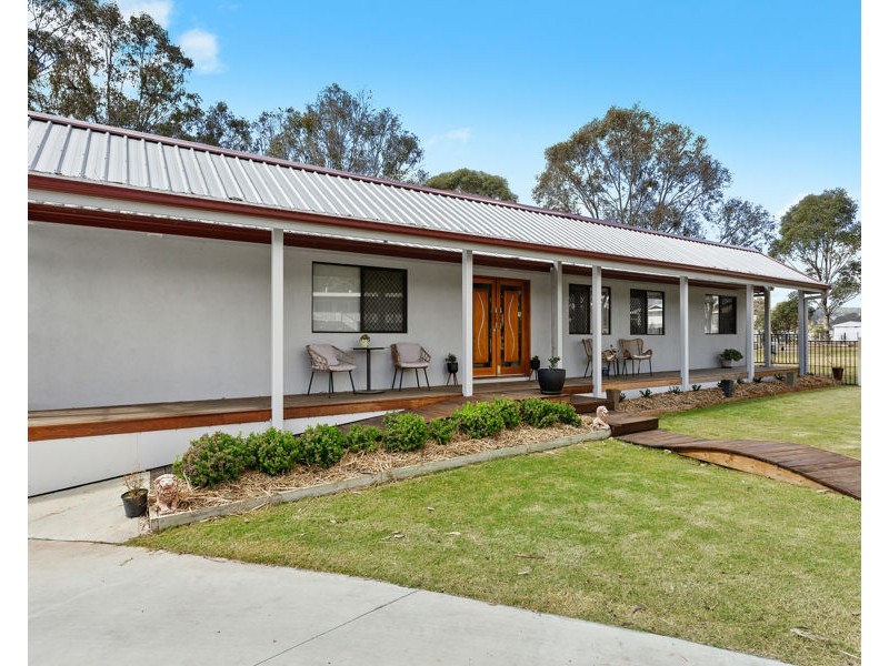 6 Aphrah Street, Crows Nest QLD 4355