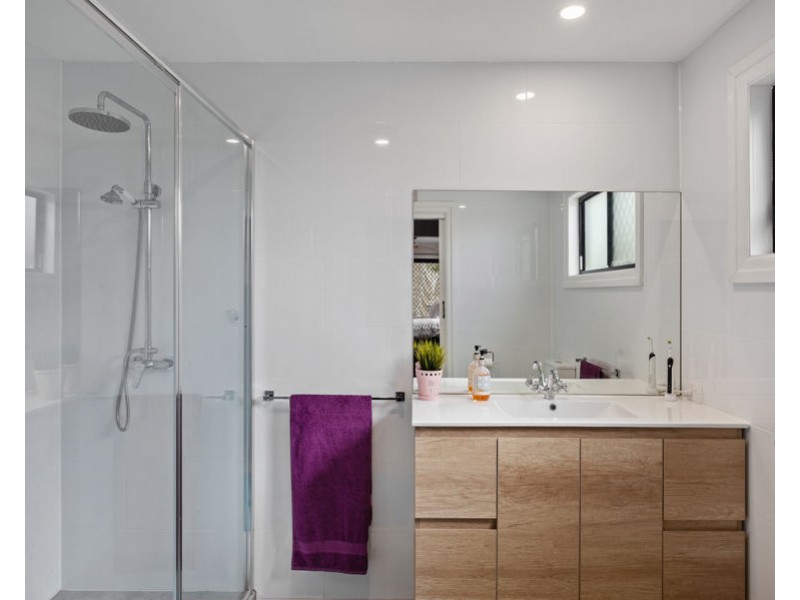 6 Aphrah Street, Crows Nest QLD 4355