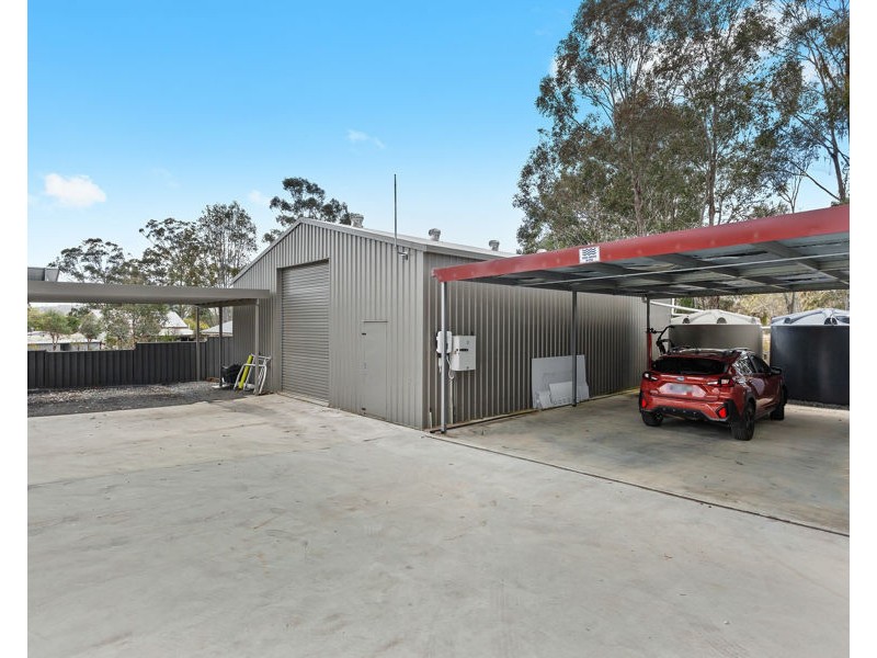 6 Aphrah Street, Crows Nest QLD 4355
