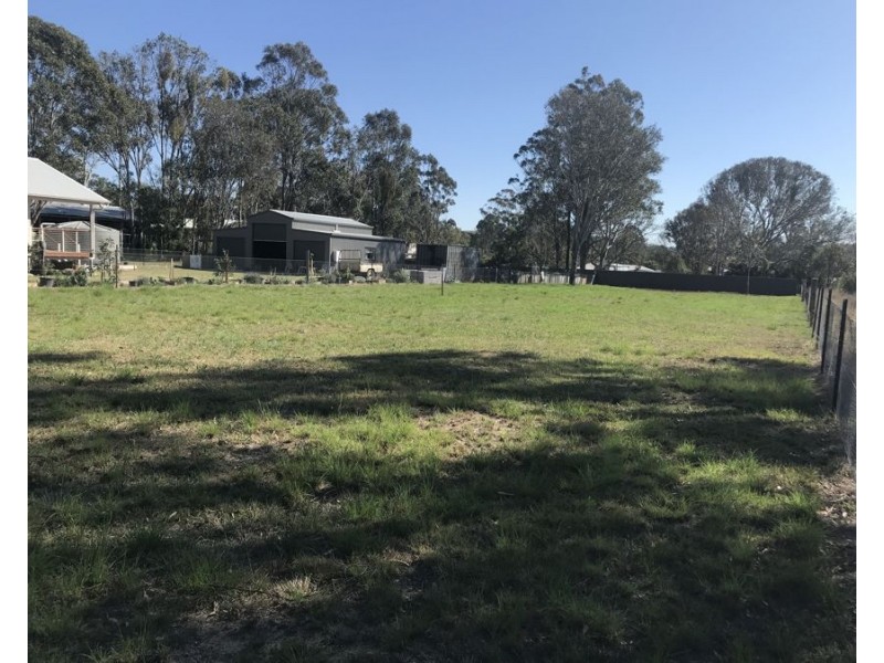 8 Chas Road, Crows Nest QLD 4355