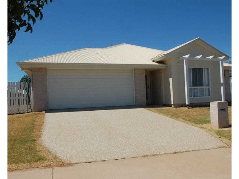 6 Truman Avenue, Highfields QLD 4352