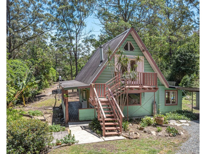 203 Post Office Road, Ravensbourne QLD 4352