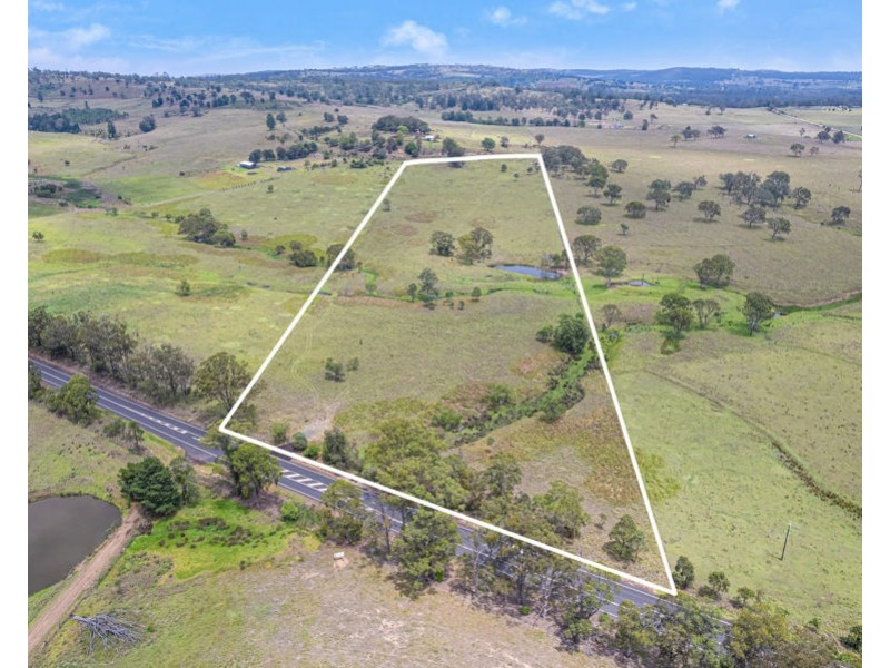 L123 New England Highway, Crows Nest QLD 4355