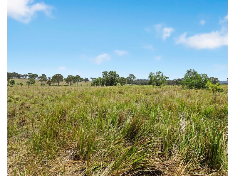L123 New England Highway, Crows Nest QLD 4355