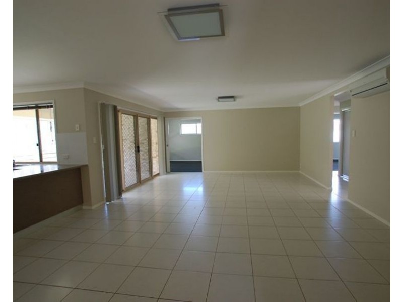 11 Trevean Drive, Kleinton QLD 4352