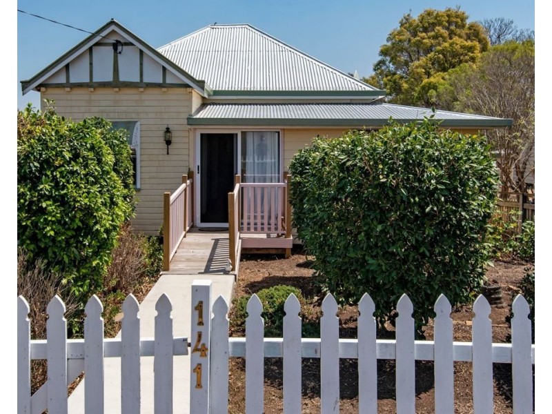 141 Mocatta Street, Goombungee QLD 4354