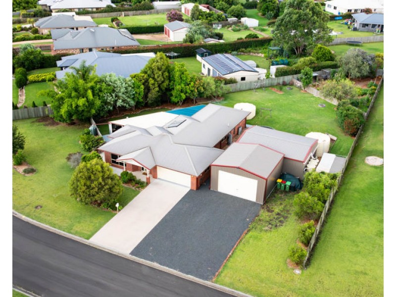 51 Phipps Drive, Meringandan West QLD 4352