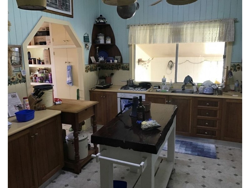 3209 Oakey Cooyar Road, Kulpi QLD 4352