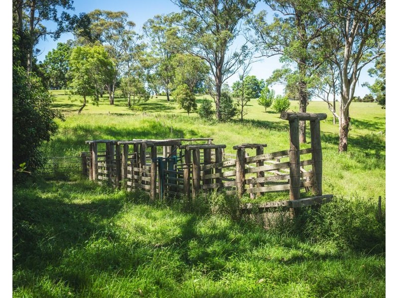 516 Ravensbourne Dip Road, Ravensbourne QLD 4352
