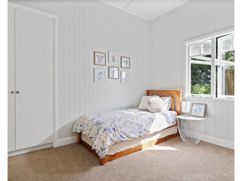 131 Brennan Road, Hampton QLD 4352