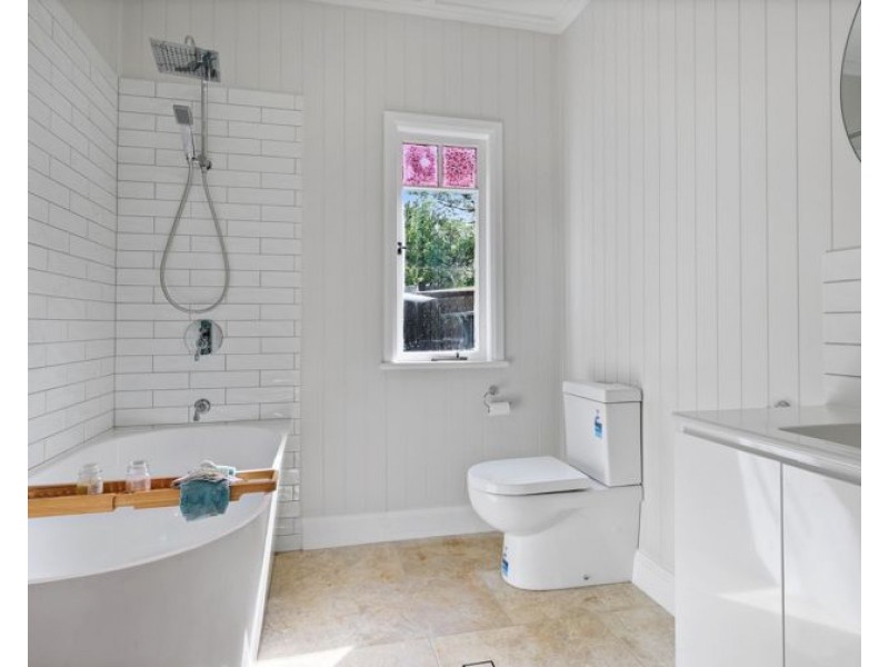 131 Brennan Road, Hampton QLD 4352