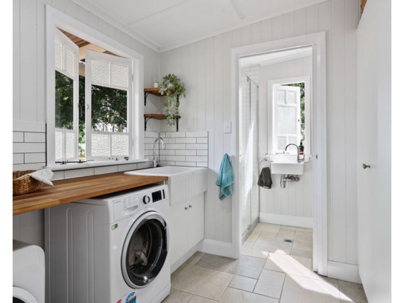 131 Brennan Road, Hampton QLD 4352