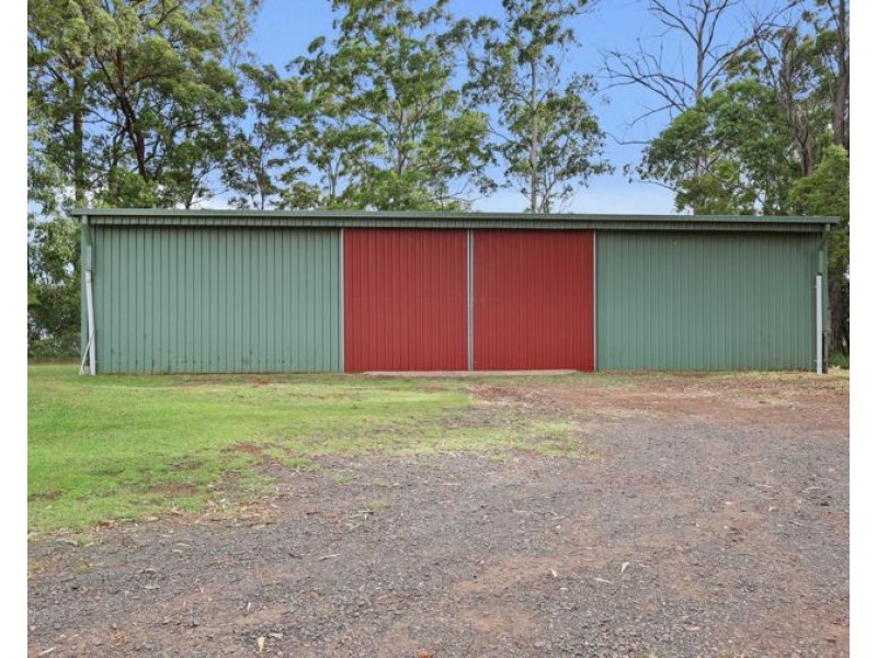 131 Brennan Road, Hampton QLD 4352