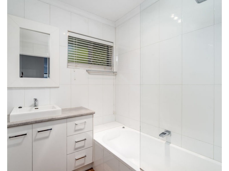 46 Jellicoe Street, Mount Lofty QLD 4350