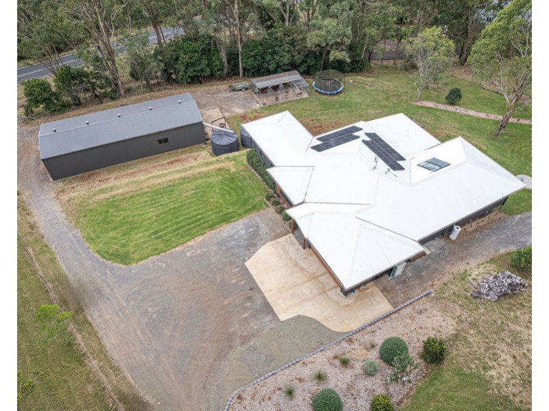 10 Kay Ann  Court, Hampton QLD 4352