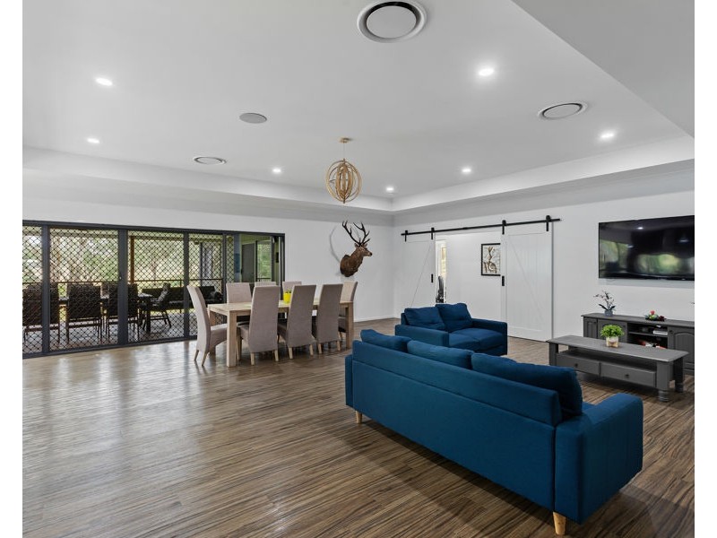 10 Kay Ann  Court, Hampton QLD 4352