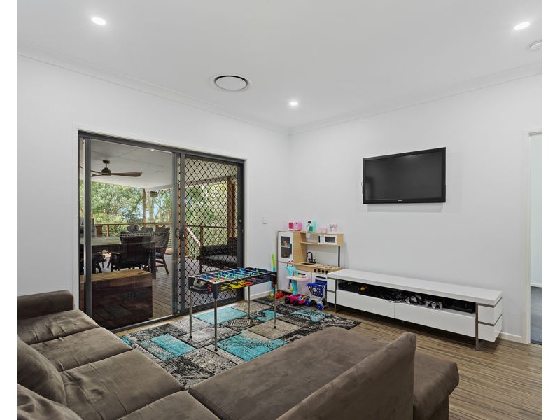 10 Kay Ann  Court, Hampton QLD 4352