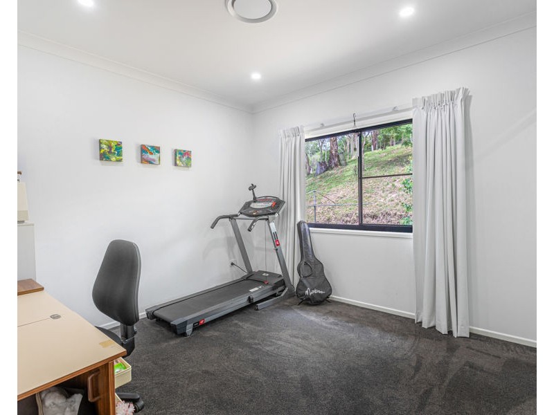 10 Kay Ann  Court, Hampton QLD 4352