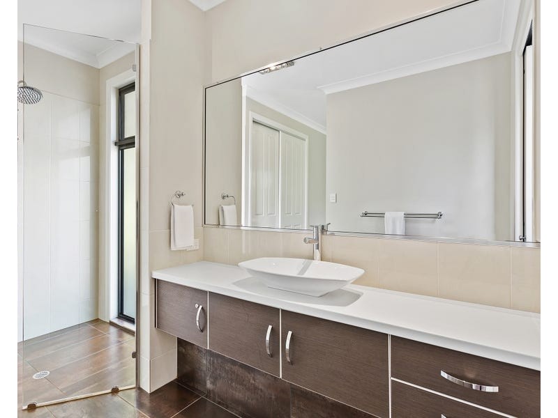 205/3143 Esk Hampton Rd, Ravensbourne QLD 4352
