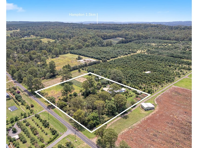 100 Brennan Road, Hampton QLD 4352