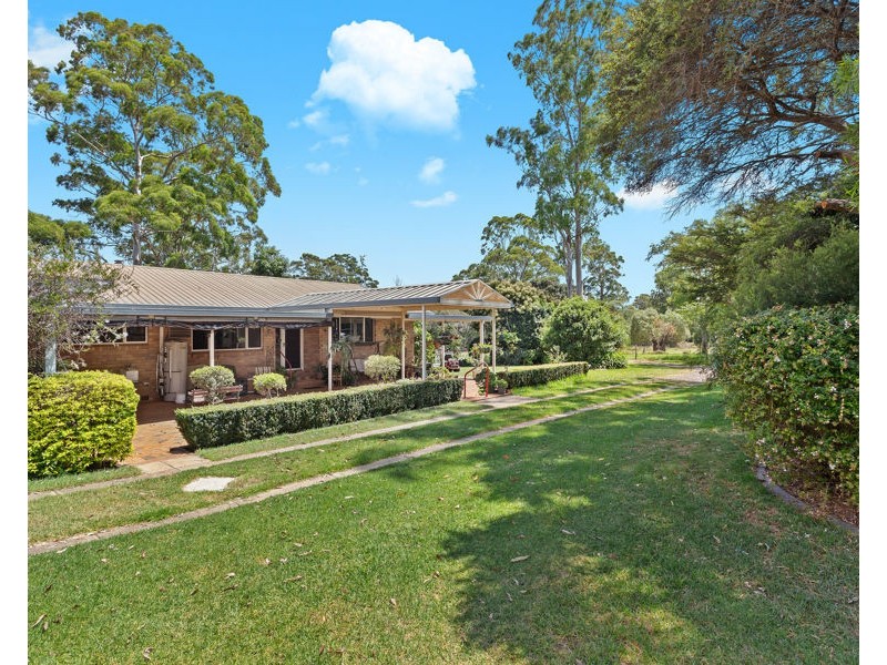 100 Brennan Road, Hampton QLD 4352