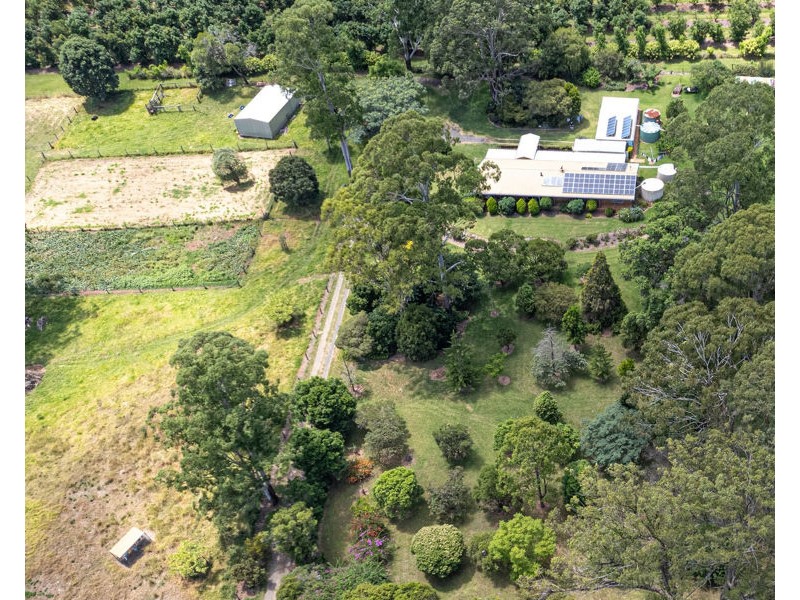 100 Brennan Road, Hampton QLD 4352