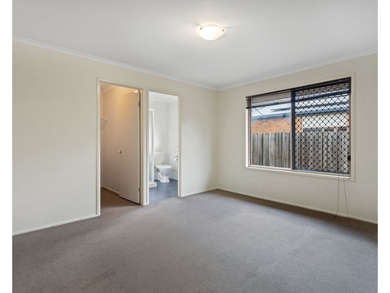 2/222 Taylor Street, Toowoomba QLD 4350