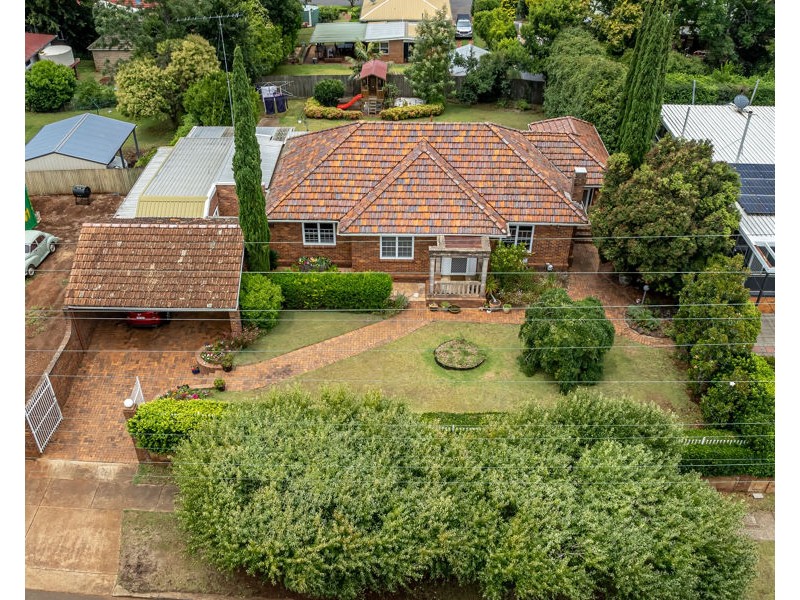 74 Jellicoe Street, North Toowoomba QLD 4350