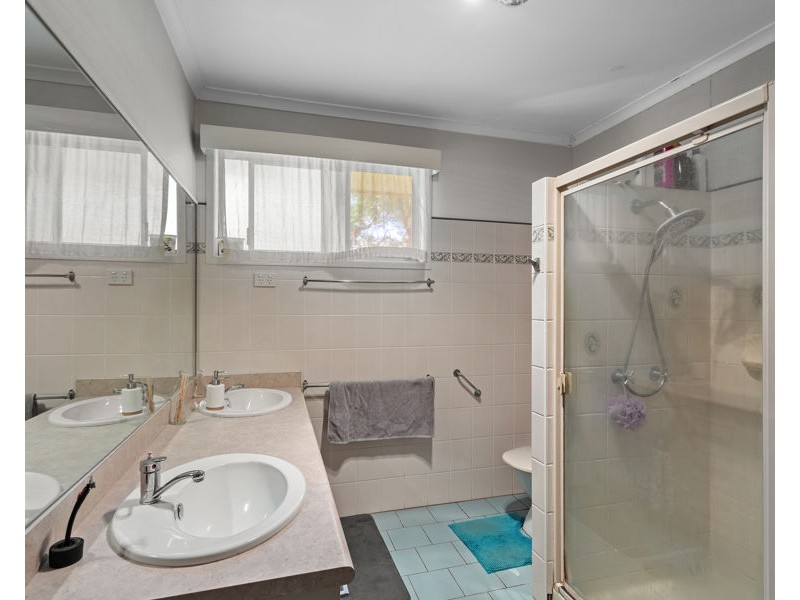 6-8 Hi Winds Road, Blue Mountain Heights QLD 4350