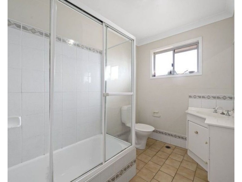 1/2 – 6 Roser Close, Kearneys Spring QLD 4350