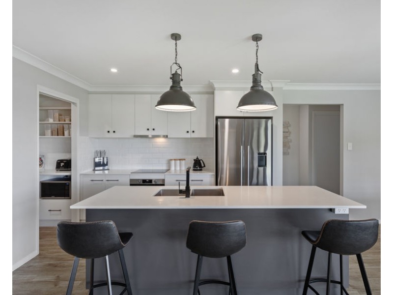 36 Sportsman Drive, Kleinton QLD 4352