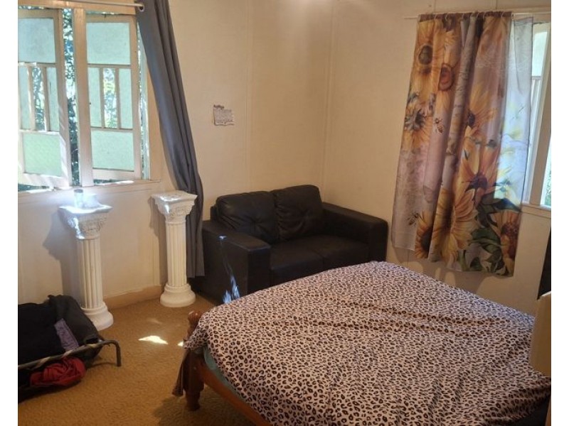 3892 Esk Hampton Road, Ravensbourne QLD 4352