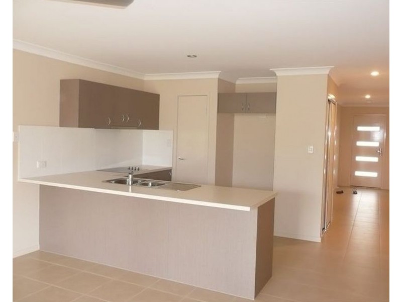 25 Berghofer Drive, Oakey QLD 4401