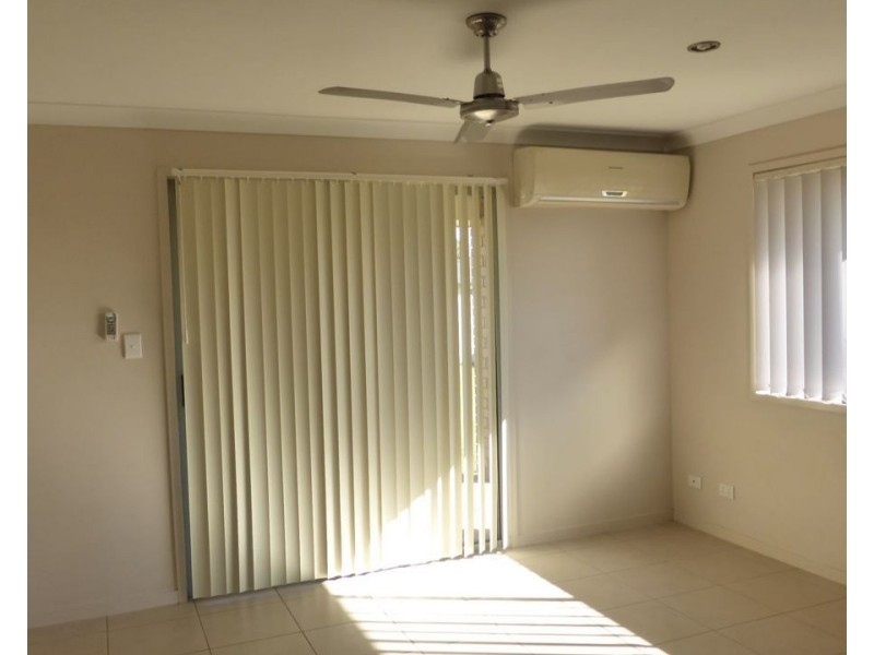 25 Berghofer Drive, Oakey QLD 4401
